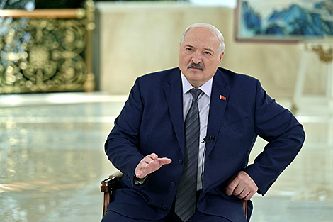 Lukashenko Praises Trump’s Peace Efforts Amid Ukraine Conflict Tensions