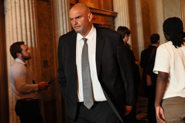 Senator Fetterman Endorses Trump’s Military Strike Against Venezuelan Drug Cartels