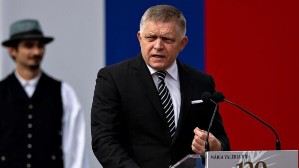 Slovakia Blocks Ukraine Aid as EU Reparation Loan Collapse Sparks Controversy