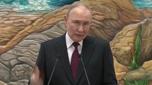 Putin Says No Draft Document Exists for Ukraine Peace Plan, but Russia Ready to Negotiate