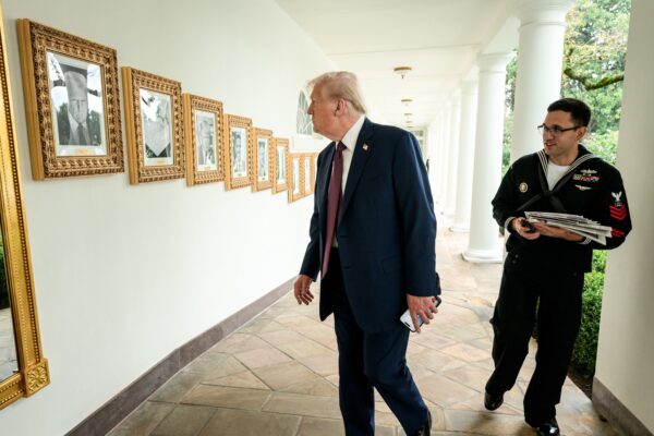 Trump Unveils Scathing Plaques at Presidential Walk of Fame, Targeting Obama and Biden with Sharp Critiques