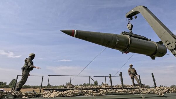 Russia Deploys Advanced Hypersonic Missile System in Strikes on Ukrainian Military Infrastructure