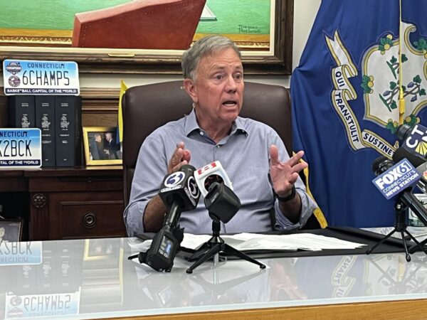 Minnesota Democrats Unify in Party-Line Vote to Deadlock Impeachment Bid Against Governor and Attorney General