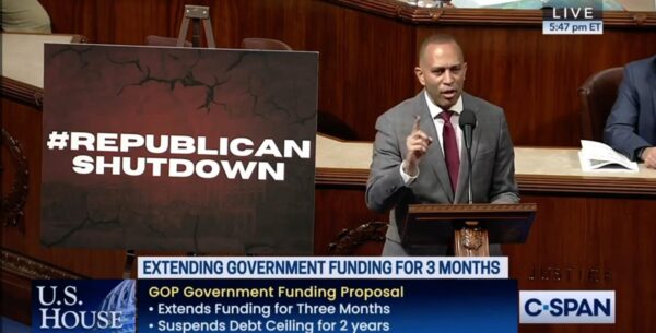 House Minority Leader Jeffries Defends ‘Maximum Warfare’ Rhetoric Amid Backlash