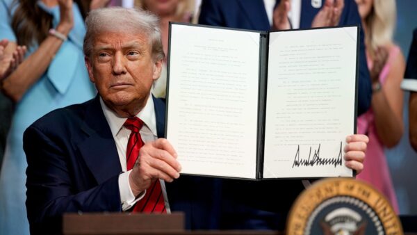 Trump Signs Executive Order Targeting Banks Serving Illegal Aliens