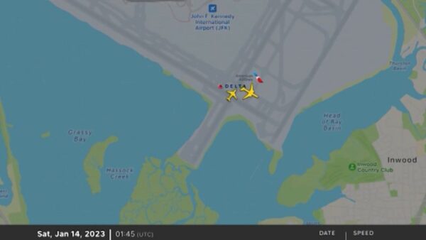 Planes Within 500 Feet During JFK Approach Close Call