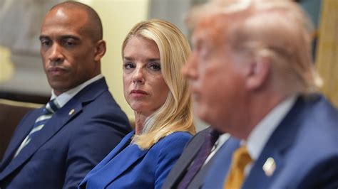 Trump Names Former Attorney General Pam Bondi to AI Policy Advisory Panel