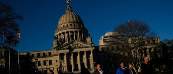 Mississippi Governor Cancels Supreme Court Redistricting Session After Federal Ruling