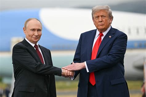 Trump Warns Russia: Make a Deal Before Oil Sanctions Return
