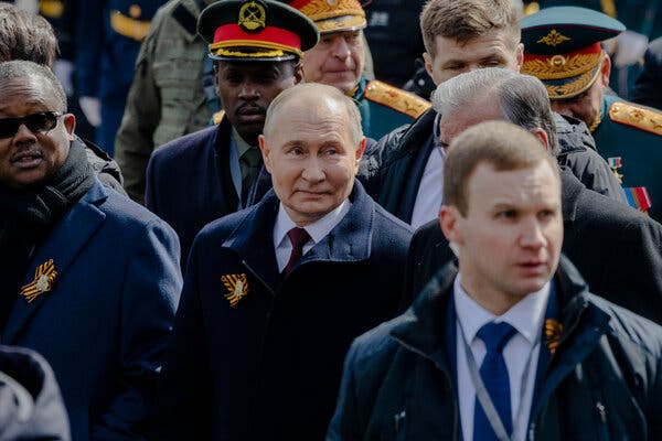 German Defense Minister Warns AfD’s ‘Undeniable’ Moscow Ties Threaten National Security