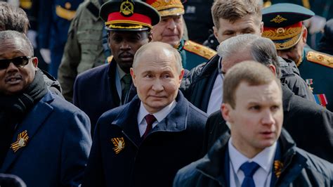 Ukraine’s Military Decisions Accelerate as Putin Maintains Patience on NATO Arms
